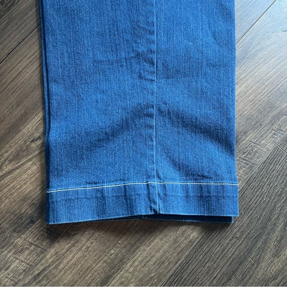 Alfred Dinner Allure Capri Jeans Size 12 NWT - Picture 9 of 10